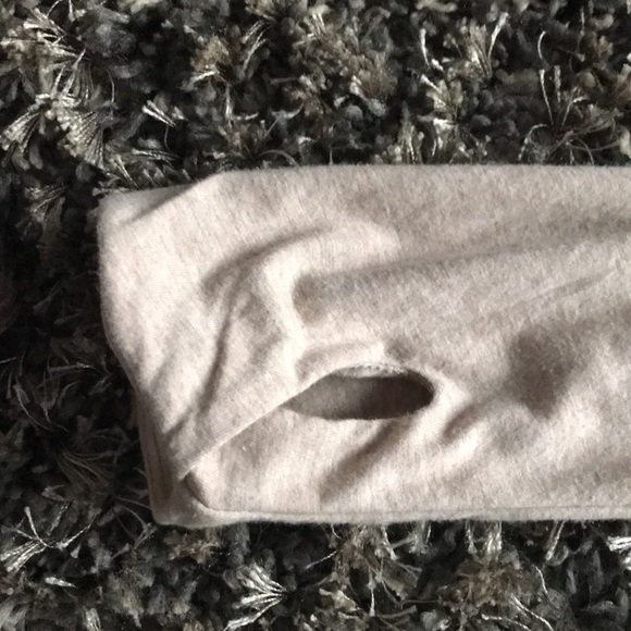 Ugg quilted Sherpa hoodie. - Picture 5 of 6